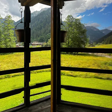 Walser Haus- Bluchalet Apartment Gressoney-Saint-Jean